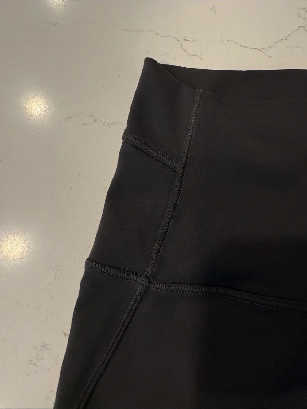 Lululemon Womens Dark Gray Performance Active Cropped Leggings. Size 6